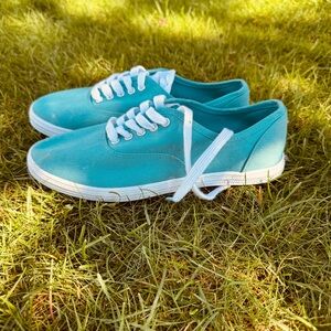 Universal Thread Teal Sneakers